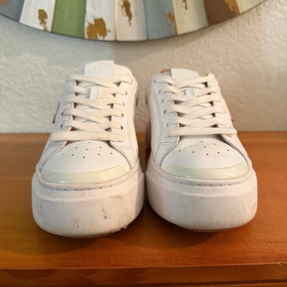 Tory Burch White Leather Ladybug Sneakers Size 6.5 Worn Once Style 143067 - Picture 6 of 10